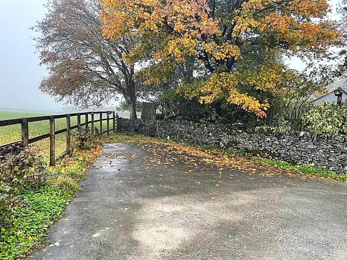 Luxury Shepherd Hut In The Peak District ベイクウェル エクステリア 写真