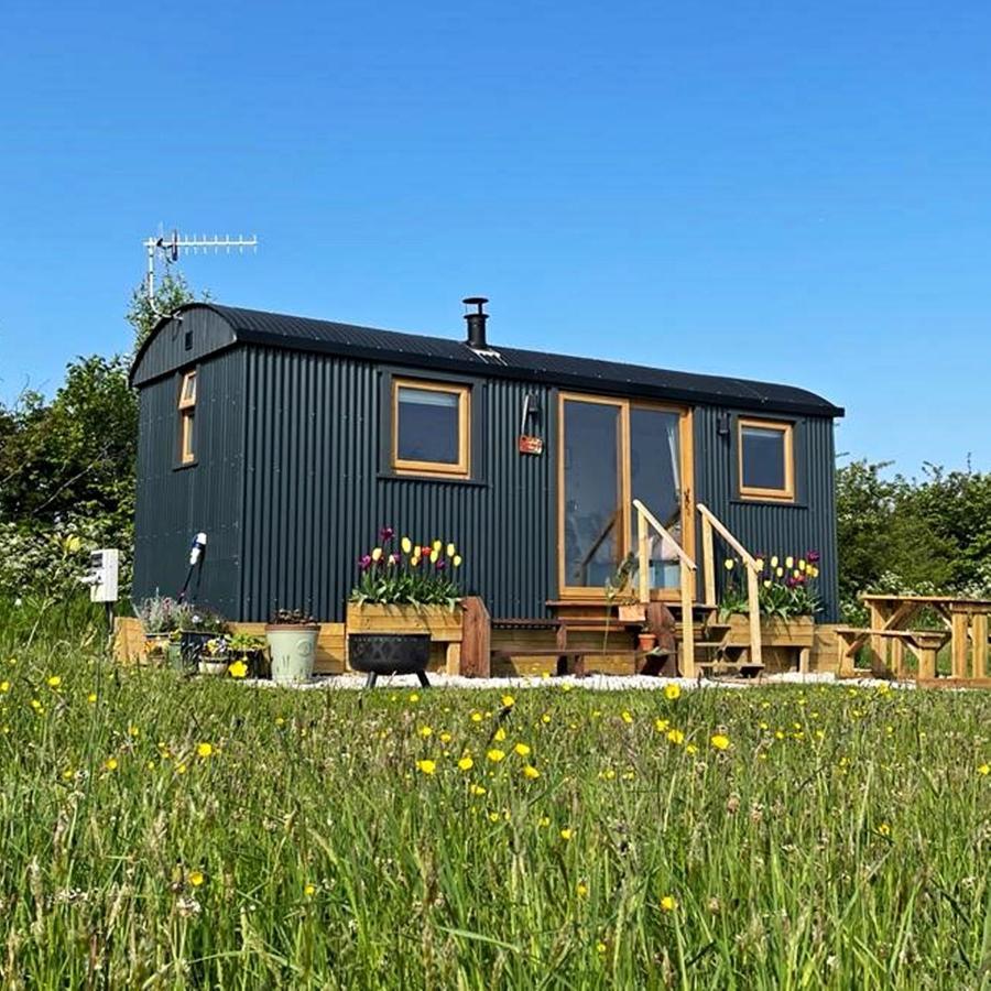 Luxury Shepherd Hut In The Peak District ベイクウェル エクステリア 写真